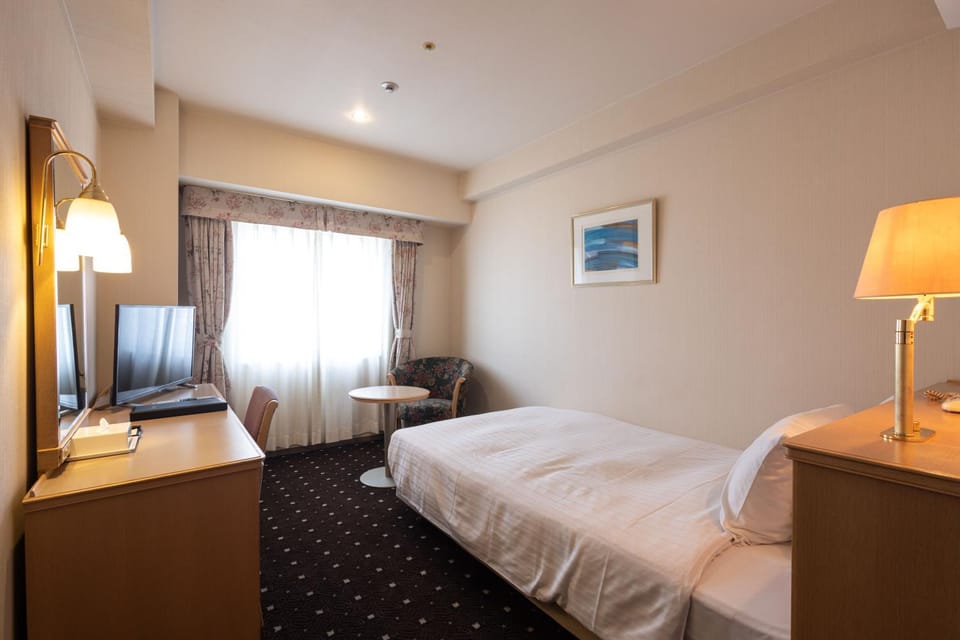 ホテルレイクアルスターアルザ泉大津 Hotel in Osaka Prefecture