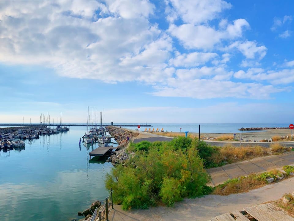 T3 à Sète avec vue mer, WIFI, parking privé - FR-1-338-424 Apartment in Occitanie