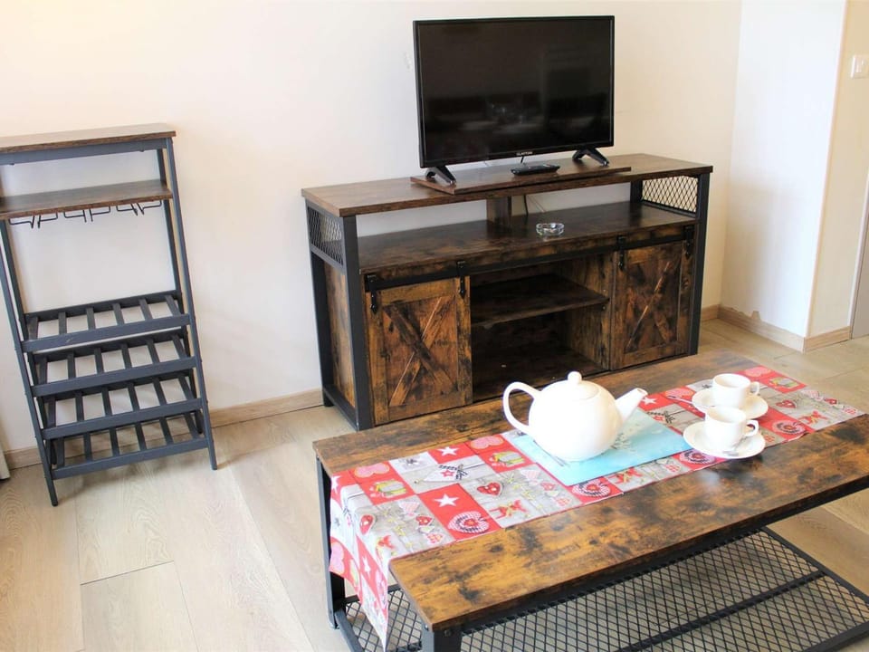 Charmant T2 avec piscine, parking privé et accès direct aux pistes à Vars Les Claux - FR-1-330B-176 Apartment in Provence-Alpes-Côte d'Azur