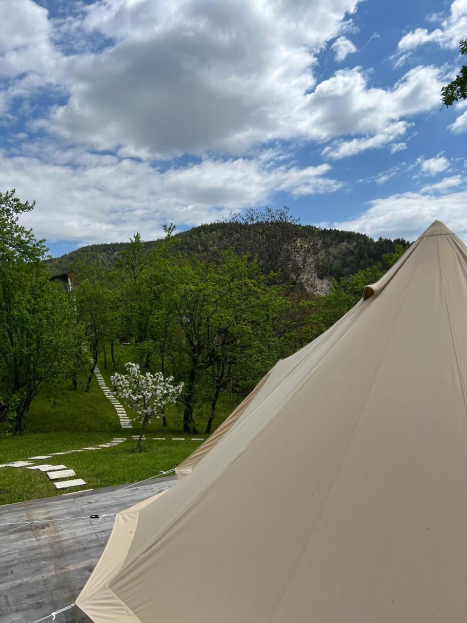Tinutul Luanei Glamping Resort Luxury tent in Prahova, Romania
