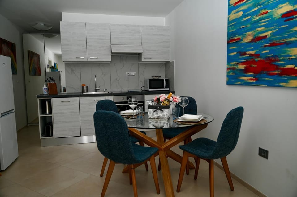 Living room, kitchen