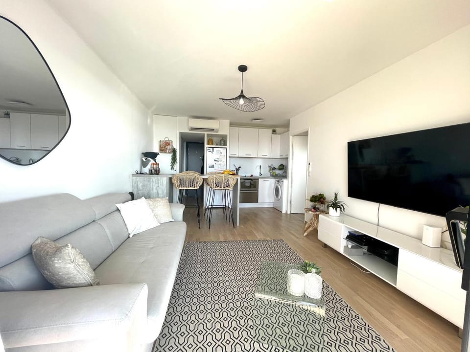 TV and multimedia, Kitchen or kitchenette, Dining area