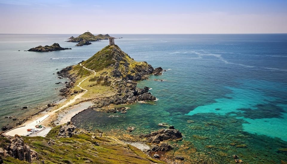 Nearby landmark, Day, Natural landscape