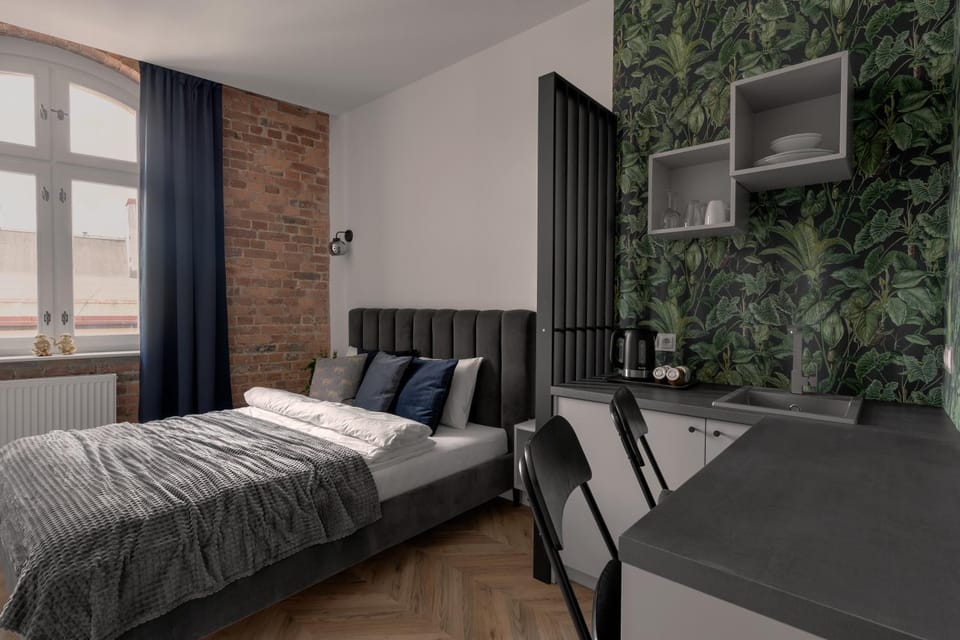Bed, Kitchen or kitchenette, Photo of the whole room
