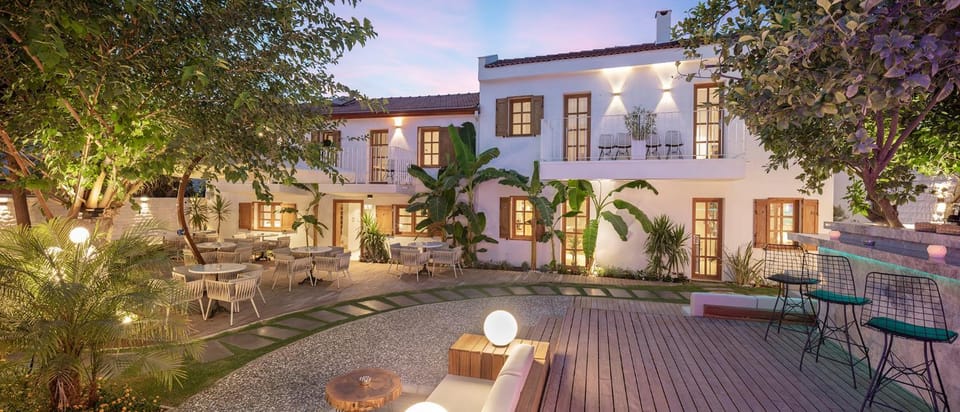 Garden, Seating area, Garden view