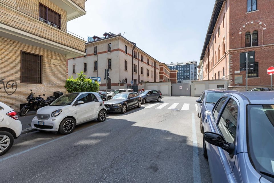 Minerva - 2 bedrooms apartment two steps from Milano Centrale Apartment in Milan