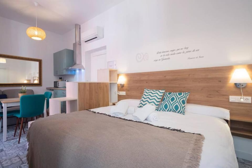 Bed, Photo of the whole room