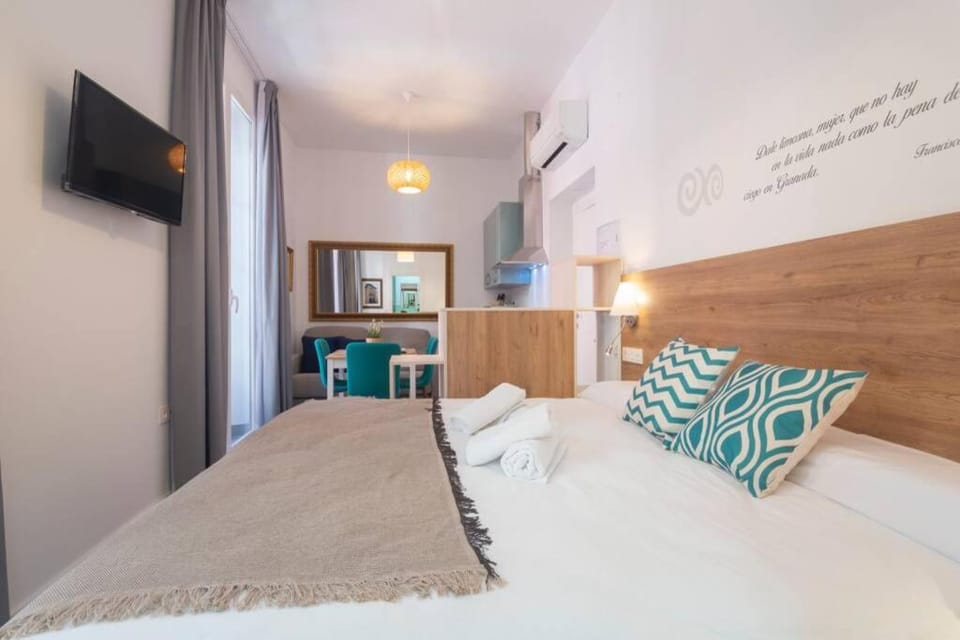 Bed, Photo of the whole room