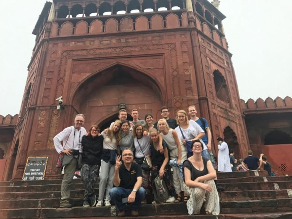 Nearby landmark, People, Landmark view, group of guests, group of guests