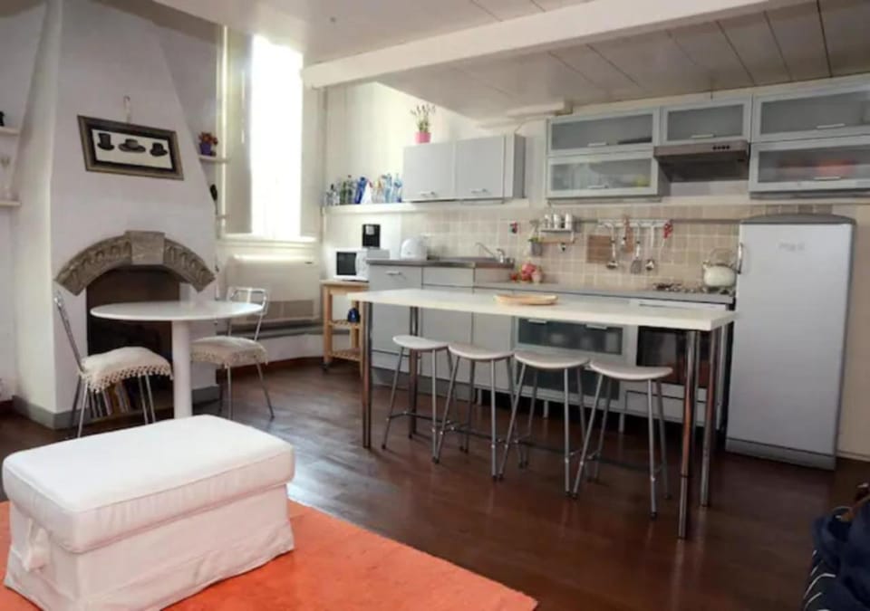 Kitchen or kitchenette, Living room, Dining area