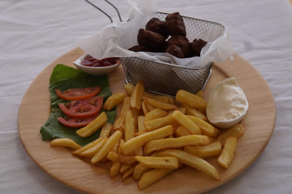 Restaurant/places to eat, Meals
