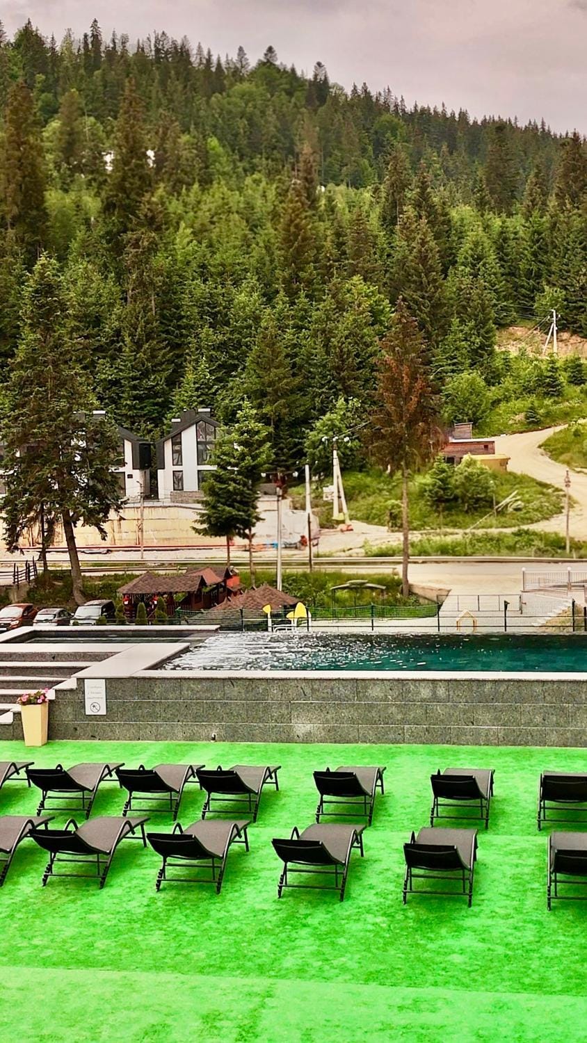 Swimming pool