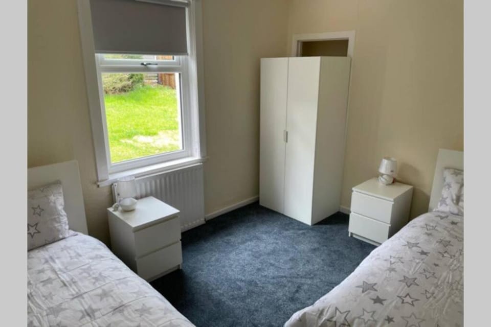 Beautiful two bedroom flat by the Loch Apartment in Scotland