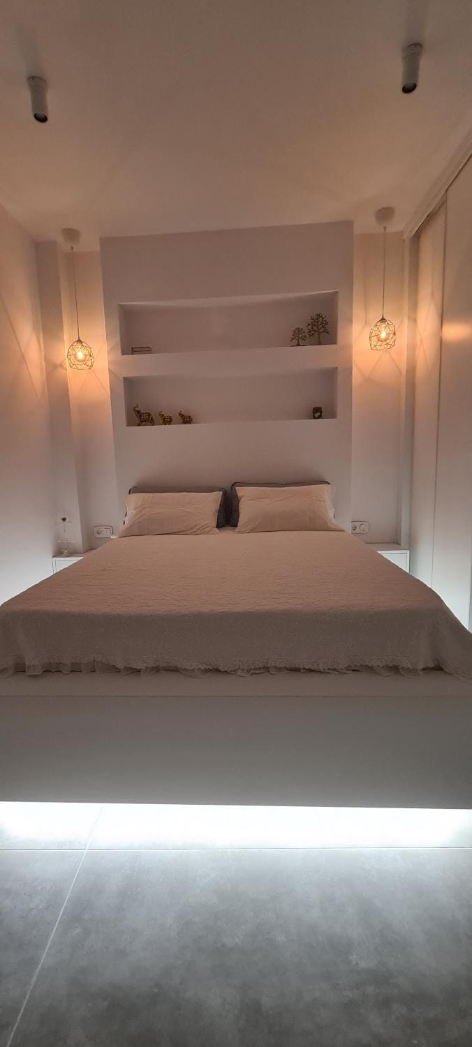Bed, Bedroom