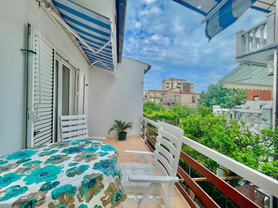 Patio, Day, View (from property/room), Balcony/Terrace