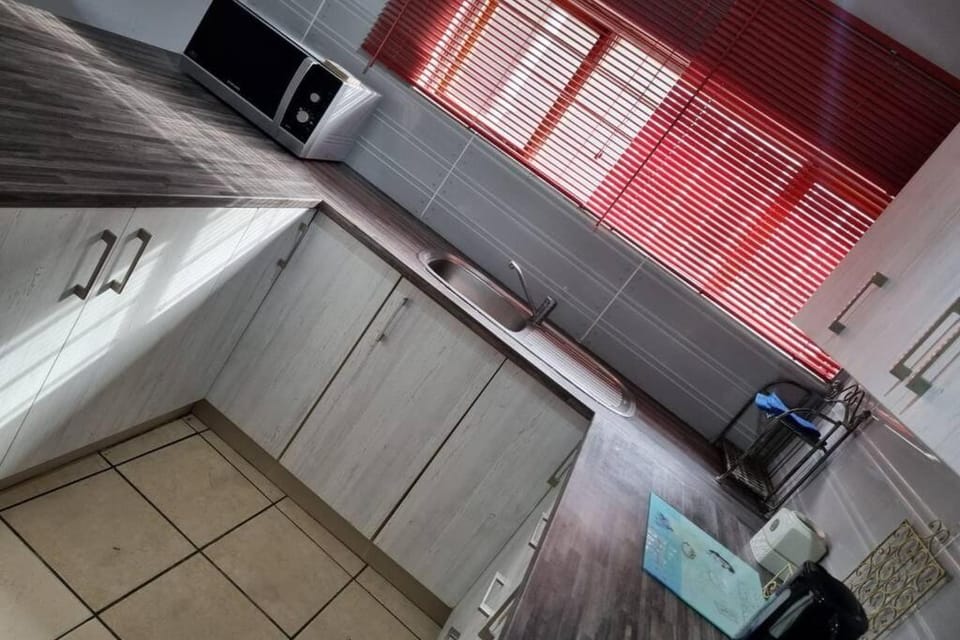 9th Green, Mill Park Apartment in Port Elizabeth