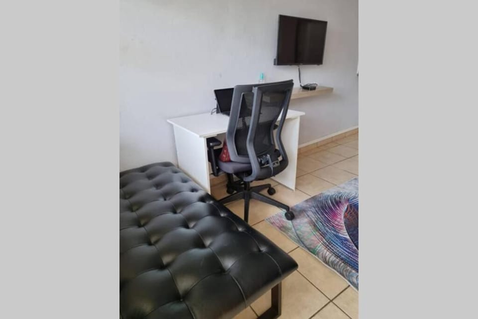 9th Green, Mill Park Apartment in Port Elizabeth