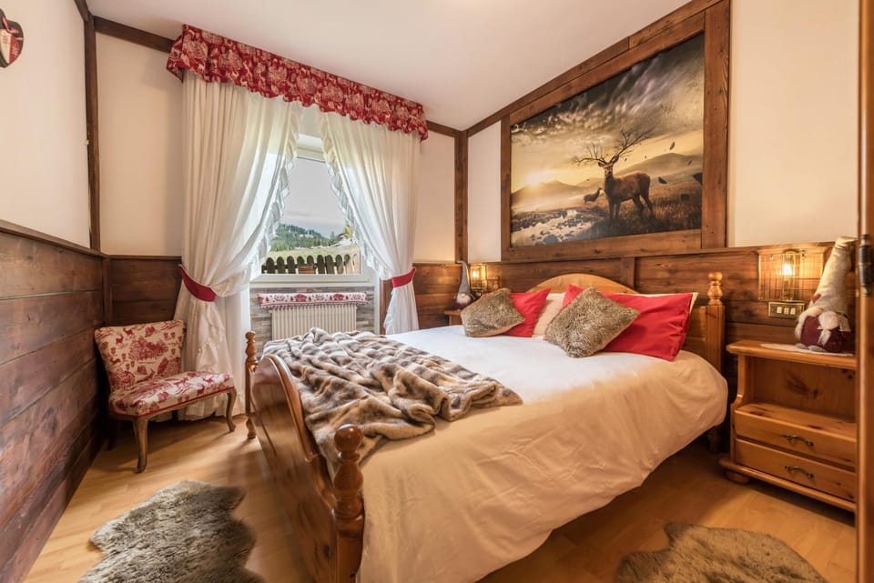 Living room, Bedroom