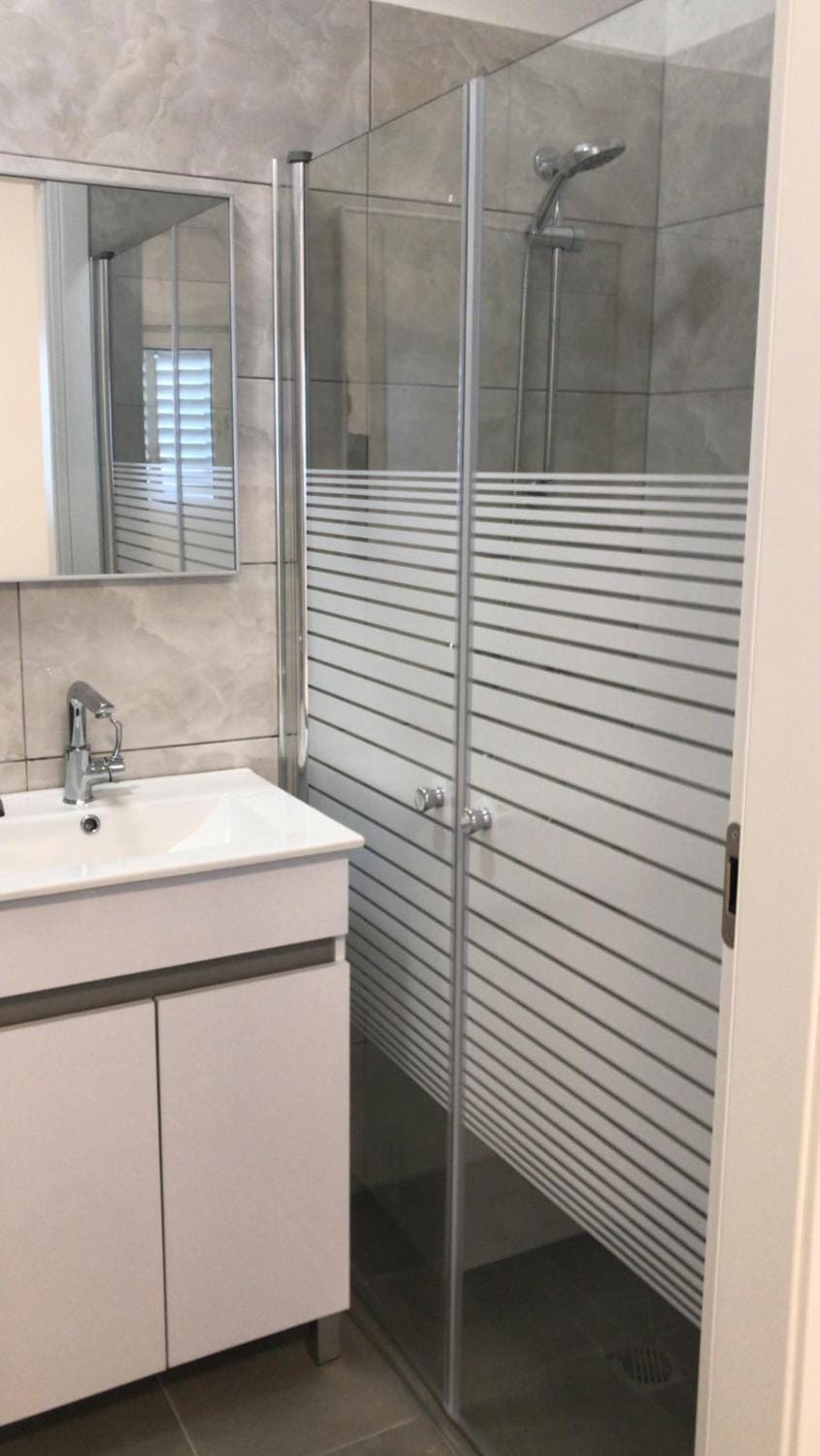 Isramax low-cost apartment near the sea. Apartment in Tel Aviv District