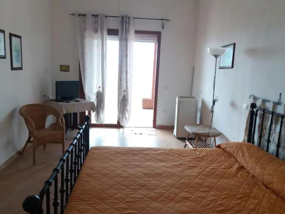 Living room, Photo of the whole room