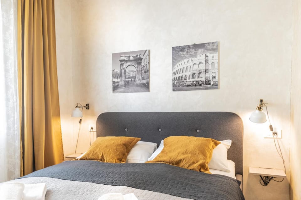 Bed, Bedroom