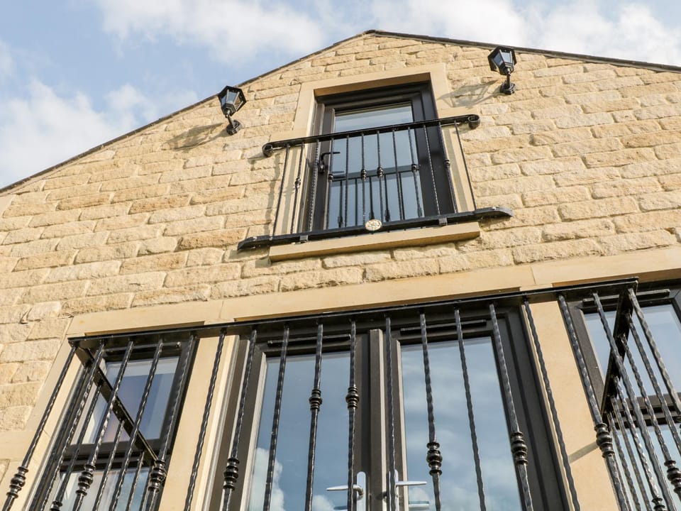 6 Lock View House in Craven District