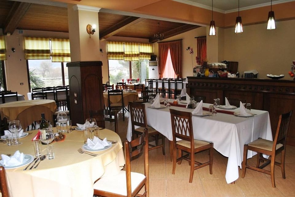 HOTEL RESTORANT VIKTORIA Hotel in Vlorë County, Albania