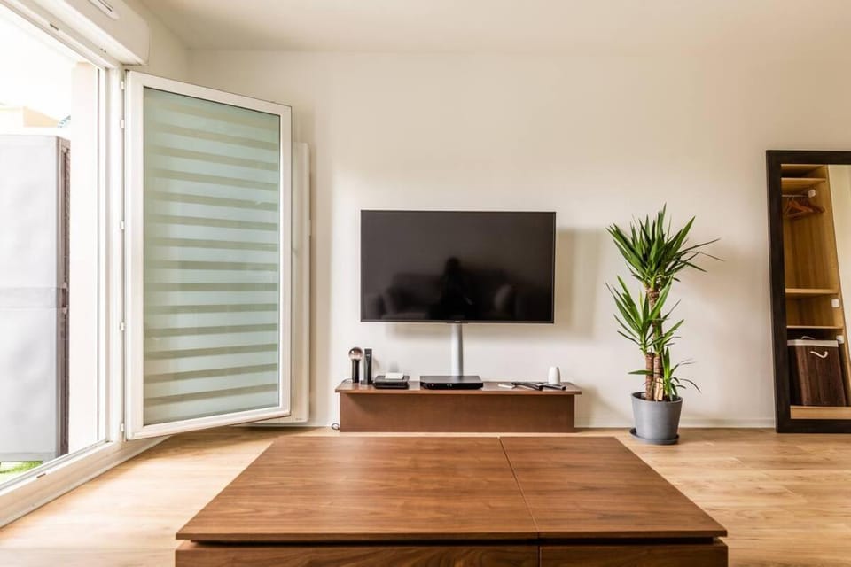 Superbe Studio à 2 Stations de Paris Centre 15min à pied du Stade de France Apartment in Saint-Denis, France
