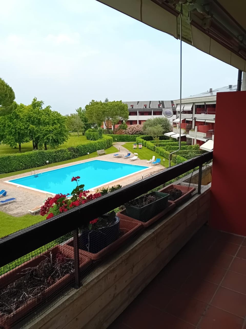 appartamento con piscina Il glicine sul garda Apartment in Desenzano del Garda
