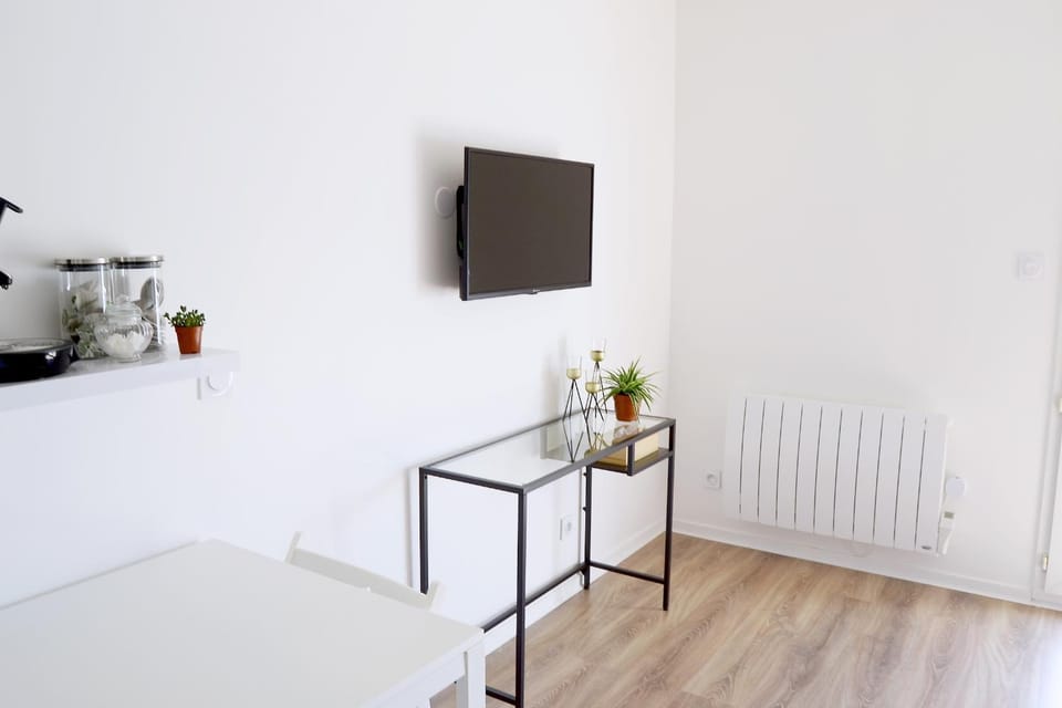 TV and multimedia, Seating area