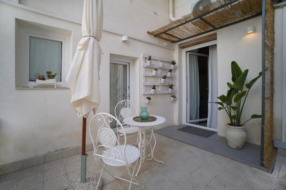 Casa Lunya Apartment in Syracuse
