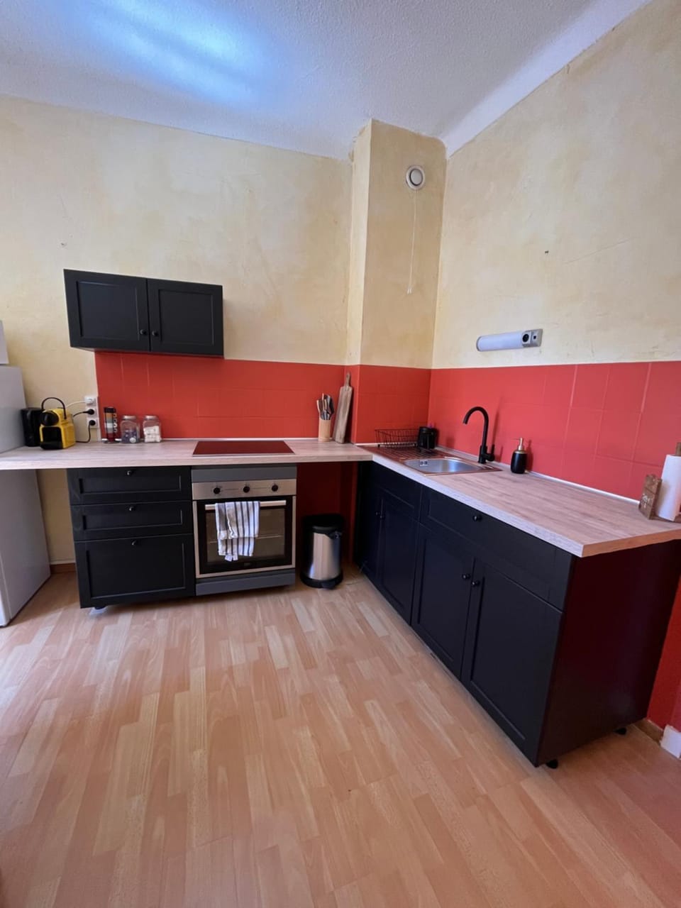 Appart plein centre lit King size , canapé lit et wifi Apartment in Barcelonnette