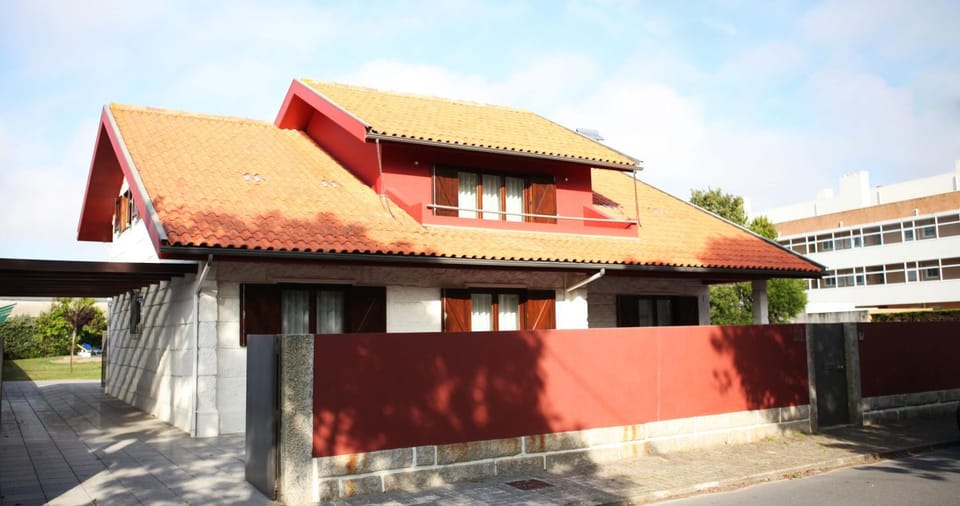 Woof & Sun House in Aveiro District, Portugal