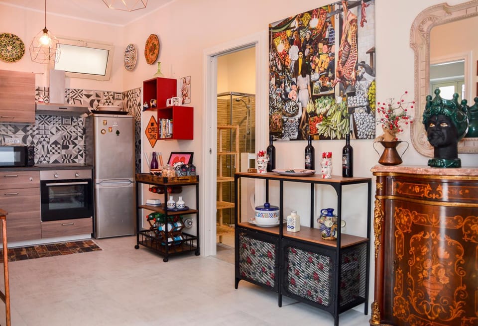 Communal kitchen, Area and facilities