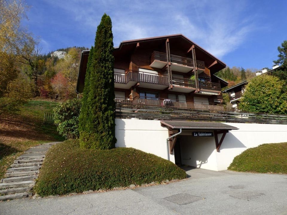 Studio cosy avec balcon, arrêt navette à 50m - FR-1-458-100 Apartment in Le Grand-Bornand