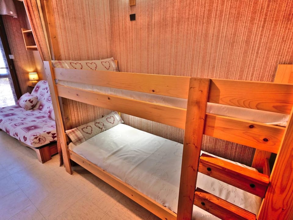 Agréable studio + coin montagne pour 4 personnes, quartier calme, balcon et parking - FR-1-458-111 Apartment in Le Grand-Bornand
