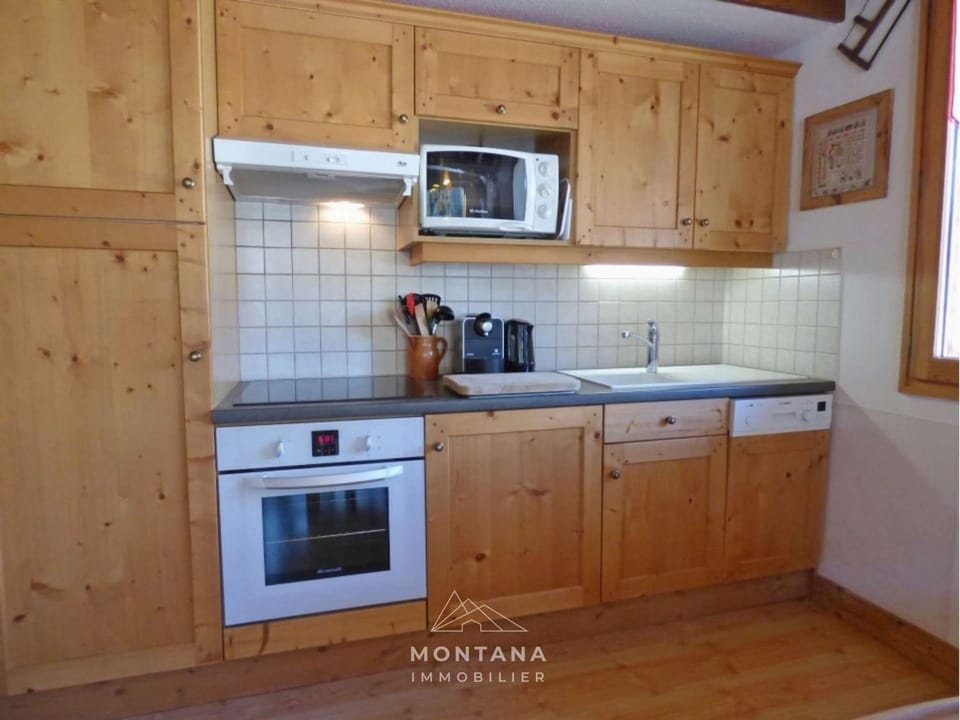 Charmant appart. 70m², 2 chambres, mezzanine, balcon sud, garage, près commerces, navettes - FR-1-458-110 Apartment in Le Grand-Bornand