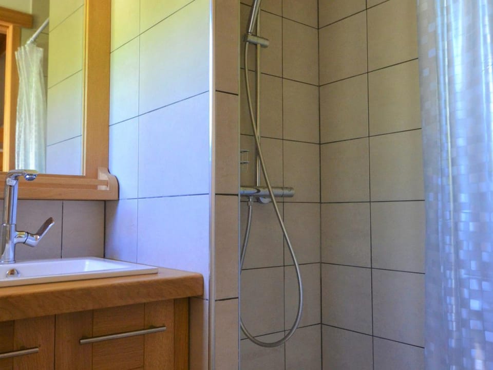Studio rénové proche pistes avec parking privé, calme et confortable pour 4 personnes - FR-1-505-146 Apartment in Notre-Dame-de-Bellecombe
