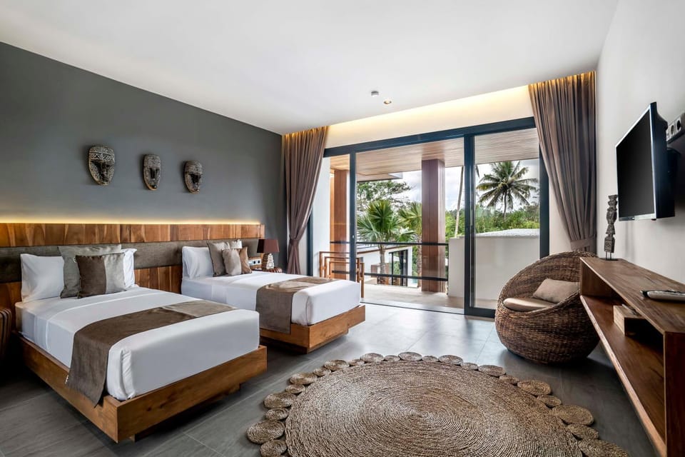 Bed, TV and multimedia, Bedroom