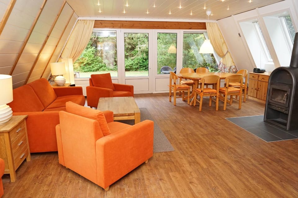 Zeltdachhaus mit W LAN sehr strand House in Damp