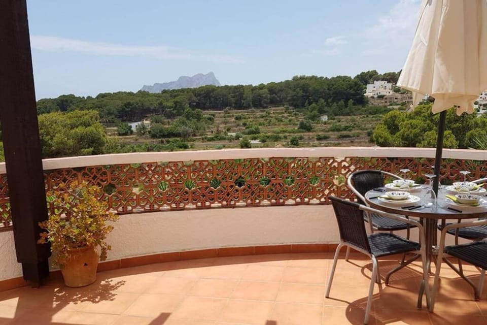Fabulous refurbished apartment above private villa Apartment in Marina Alta