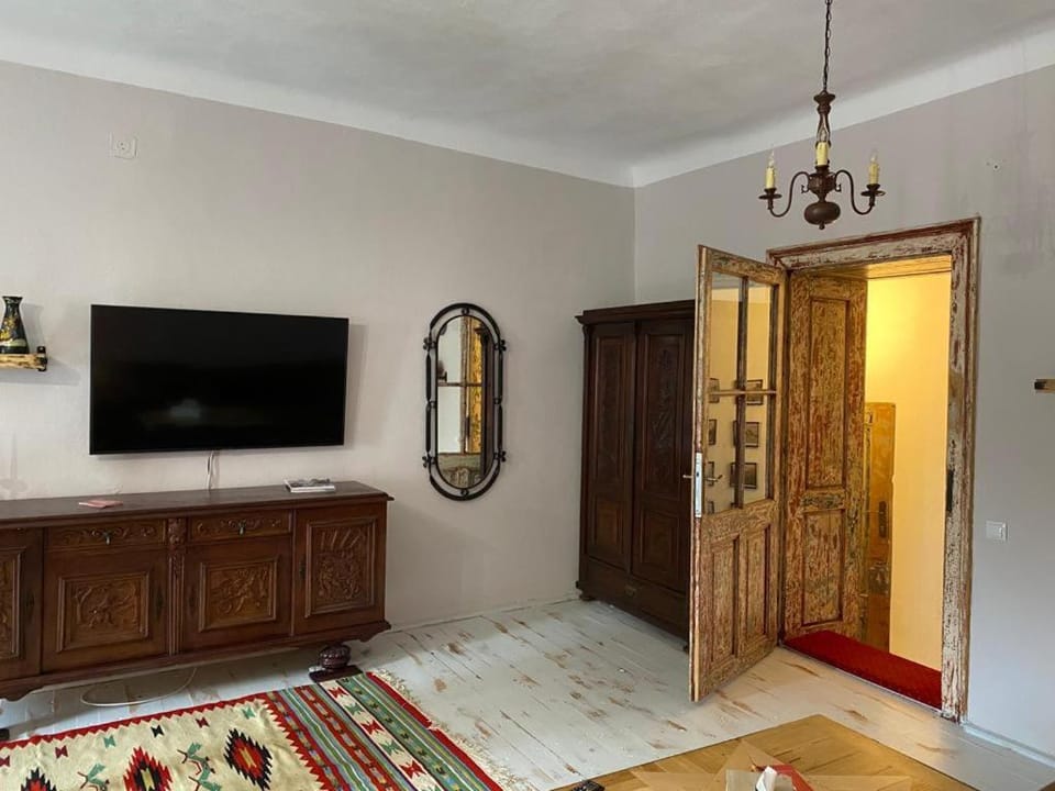 Casa Poetului Apartment in Sibiu