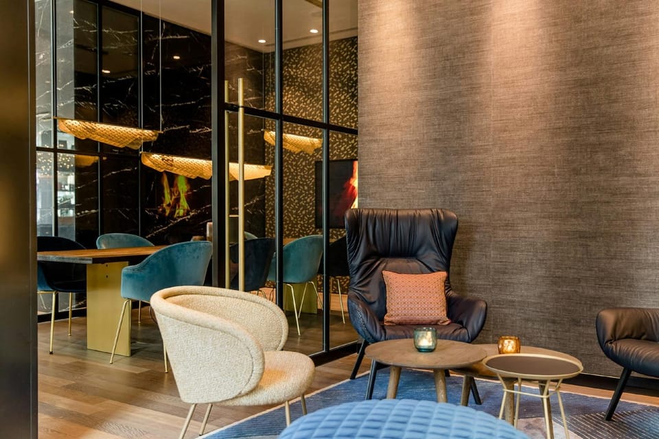 Lounge or bar