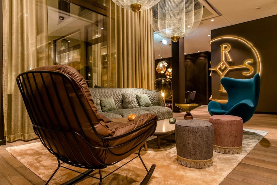 Lounge or bar