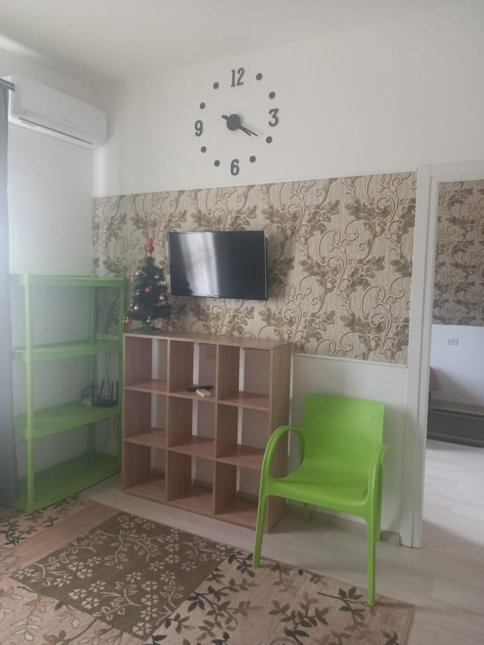 TV and multimedia, Seating area