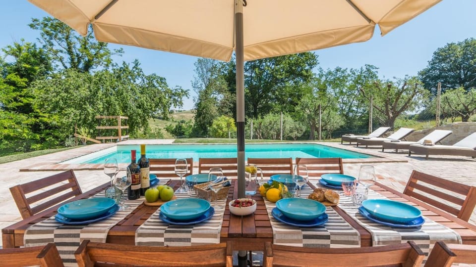Garden, Dining area
