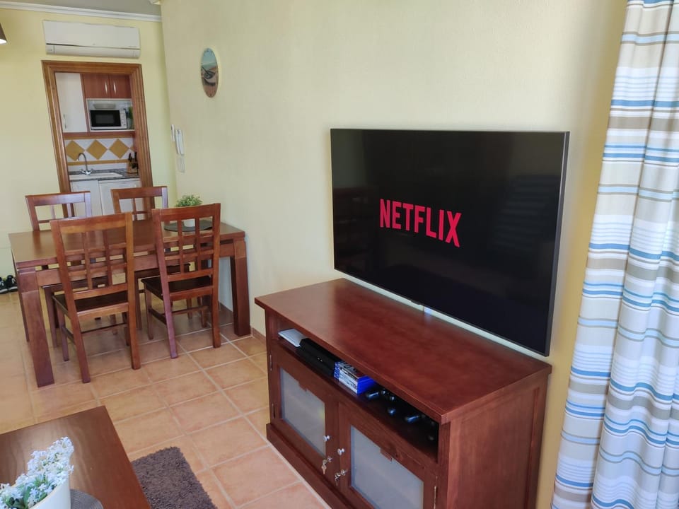 TV and multimedia, Dining area