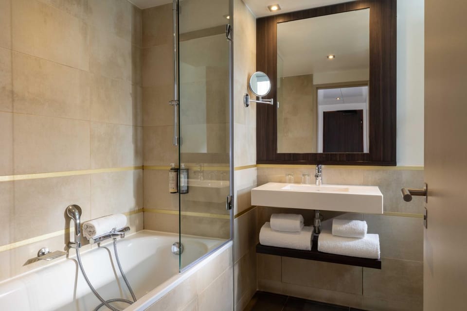 Bathroom, Bath