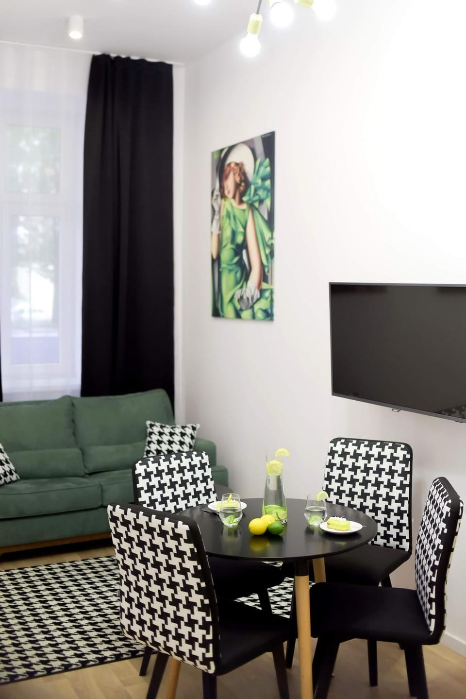 Living room, Seating area, Dining area