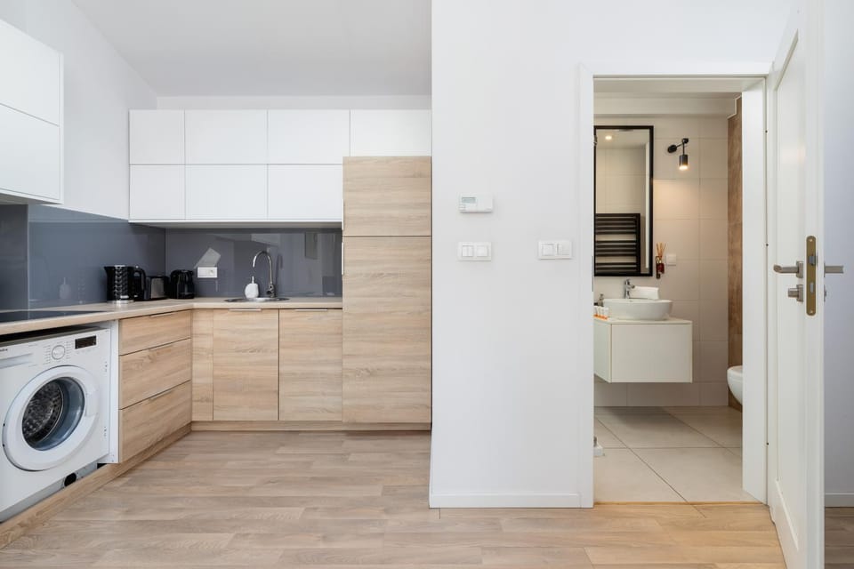 Kitchen or kitchenette, washing machine